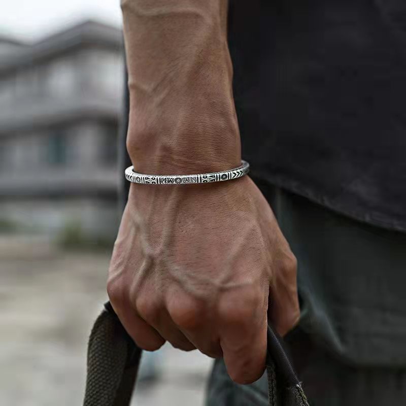 Men'S Ethnic Fashion Trends - Boho Vintage Style ethnique gravé motif