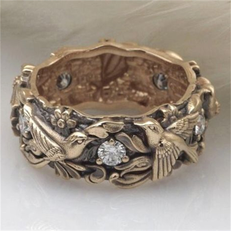 Ethnic Fashion Wear For Women - Bague vintage pour femme incrustée de