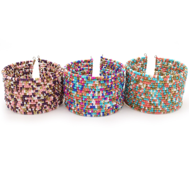 Bracelet perlé fait main style - Ethnic Fashion Photography avis et prix