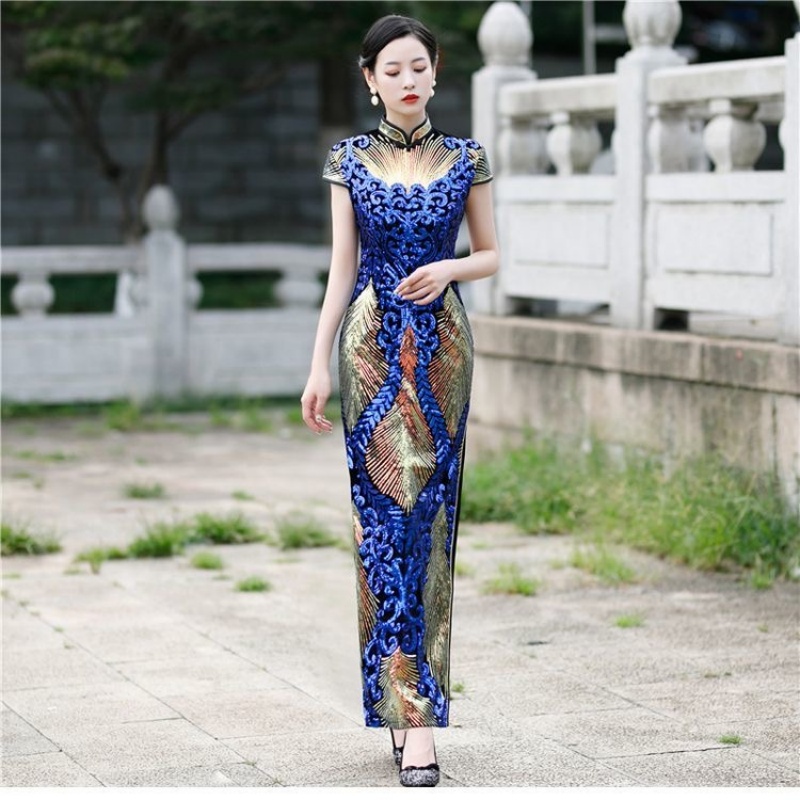 Femme élégante robe Aodai à ma - Ao Dai Vietnam Dress avis et prix