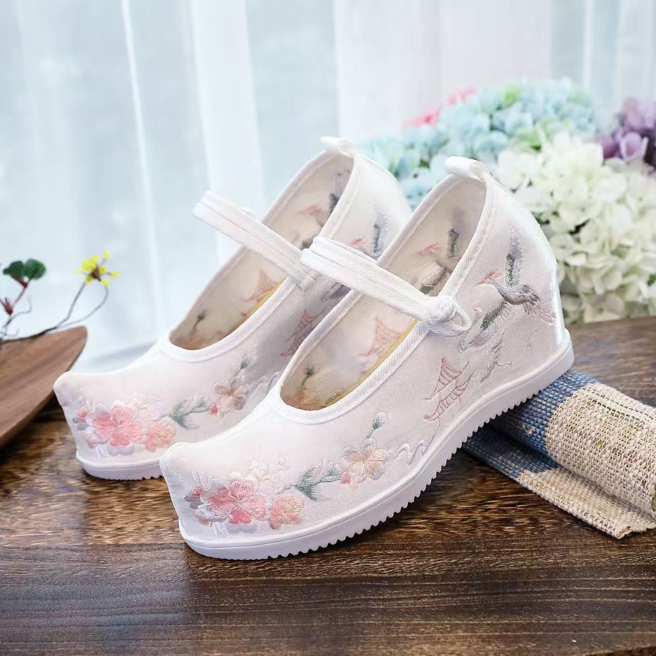 Chaussures brodées internes po - Ethnic Fabric avis et prix